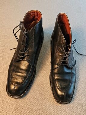 Ugo Rossetti lace-up booties. Black leather. Made in Italy. Size IT37/US7.5